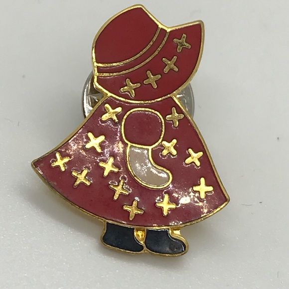 VTG Lapel Pin - Picture 8 of 8